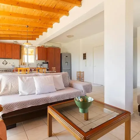 Iliana-porto Heli Holiday home *