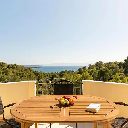Ferienhaus Iliana-porto Heli Rozaíika